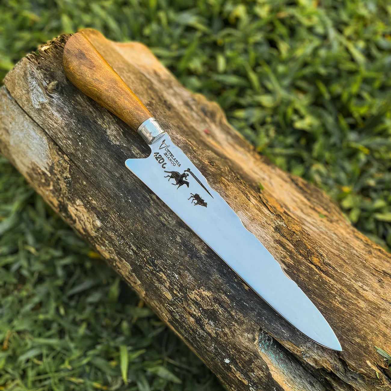 Faca Artesanal P/ Churrasco 10" 3mm Lâmina com Cabo madeira + Case especial em couro - VARIOS TEMAS NA LAMINA