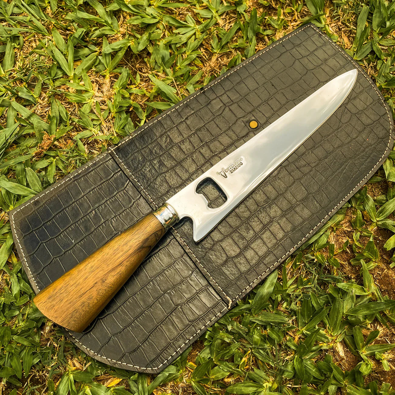 Faca Artesanal P/ Churrasco 10" 3mm Lâmina com Cabo madeira + Case especial em couro - VARIOS TEMAS NA LAMINA