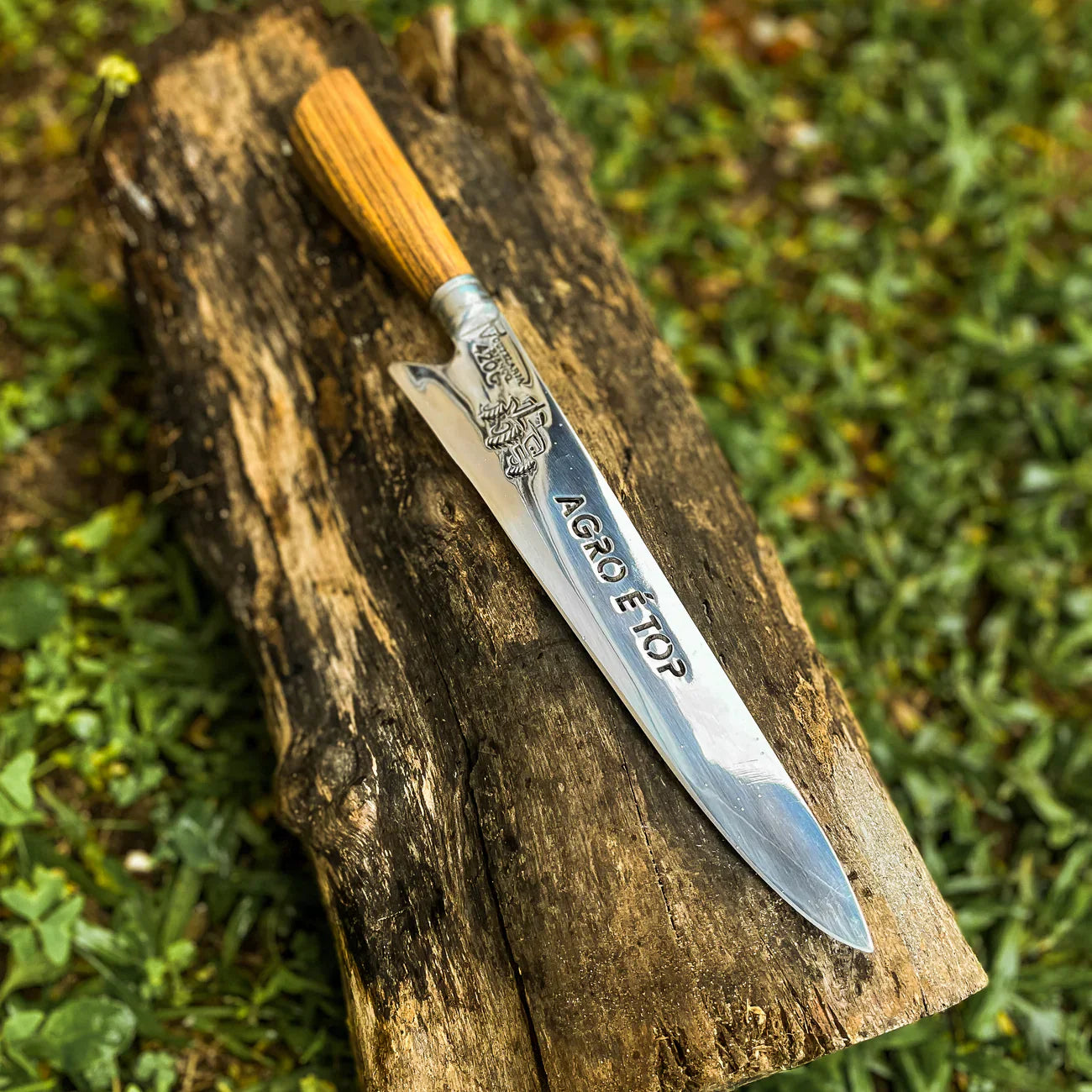 Faca Artesanal P/ Churrasco 10" 3mm Lâmina com Cabo madeira + Case especial em couro - VARIOS TEMAS NA LAMINA