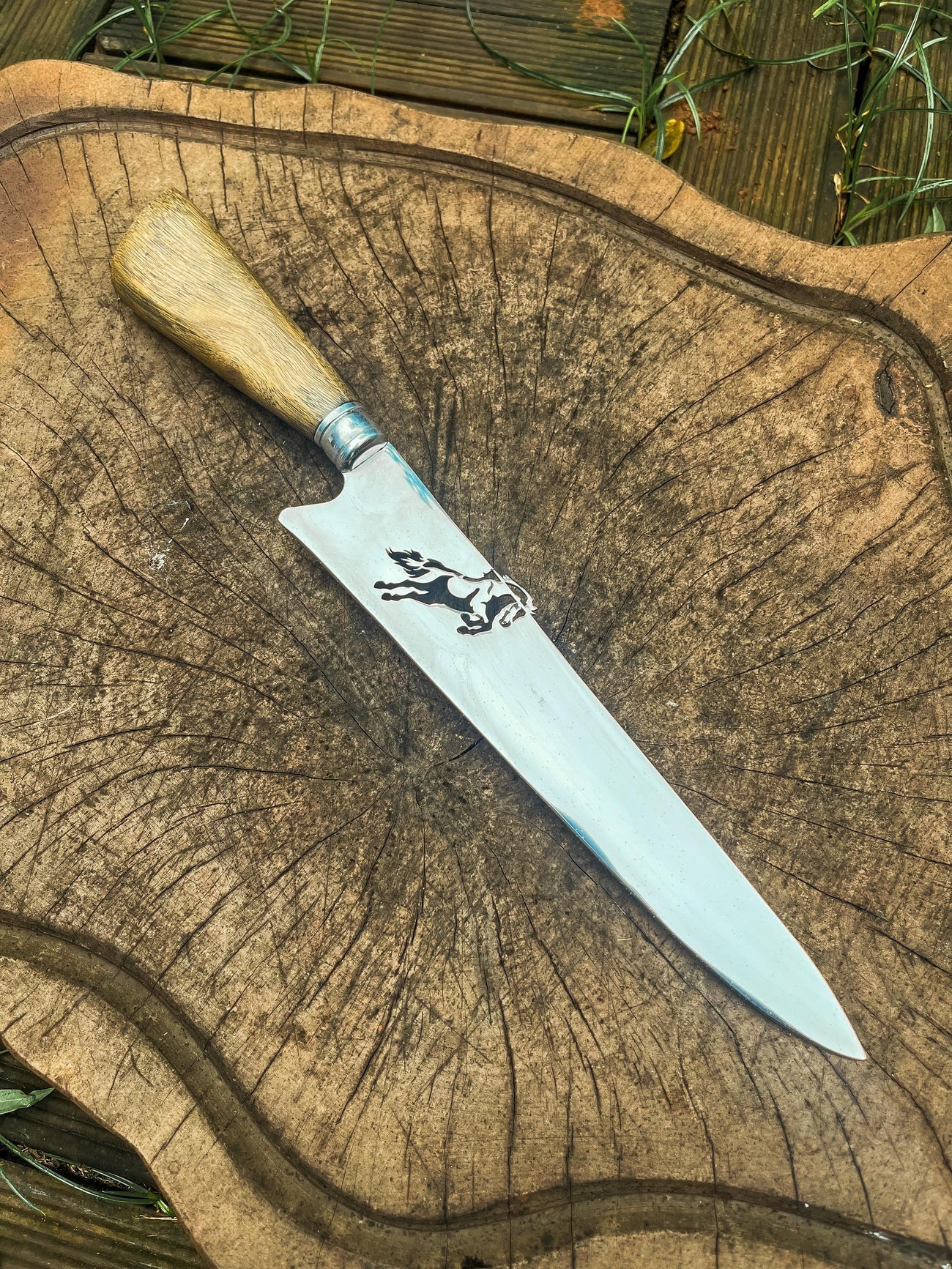 Faca Artesanal P/ Churrasco 10" 3mm Lâmina com Cabo madeira + Case especial em couro - VARIOS TEMAS NA LAMINA